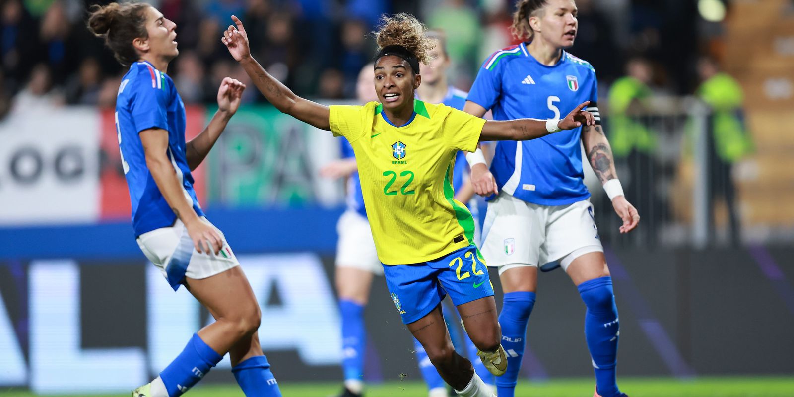 Brasil Imbatível: Seleção Feminina Vence Itália e Amplia Hegemonia no Futebol