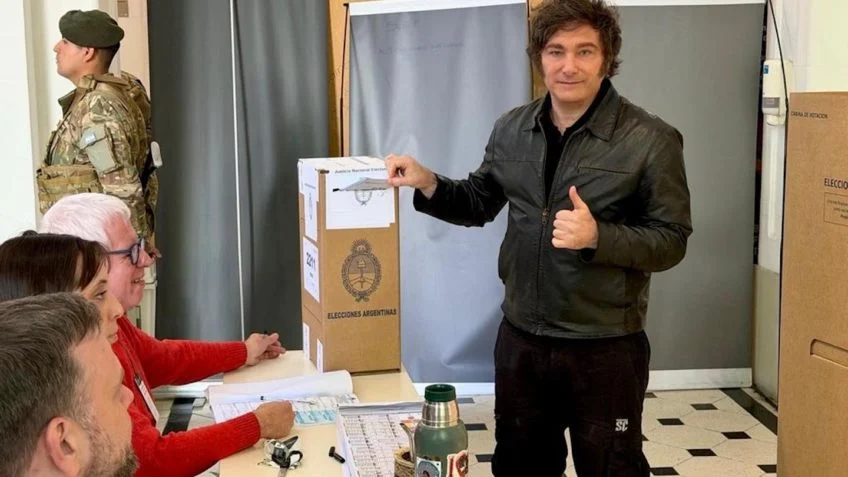 Vitória Esmagadora de Milei Marca Ascensão da Direita Argentina