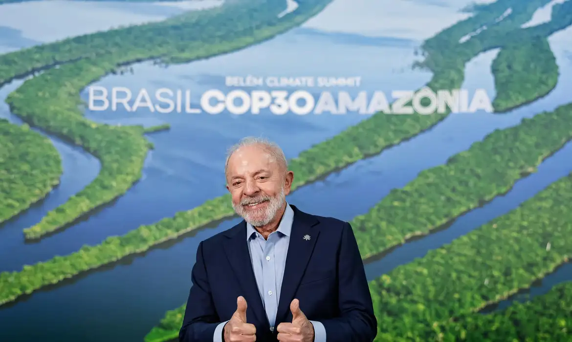 COP30: Líderes Globais Focam em Clima, Finanças e Florestas no Brasil