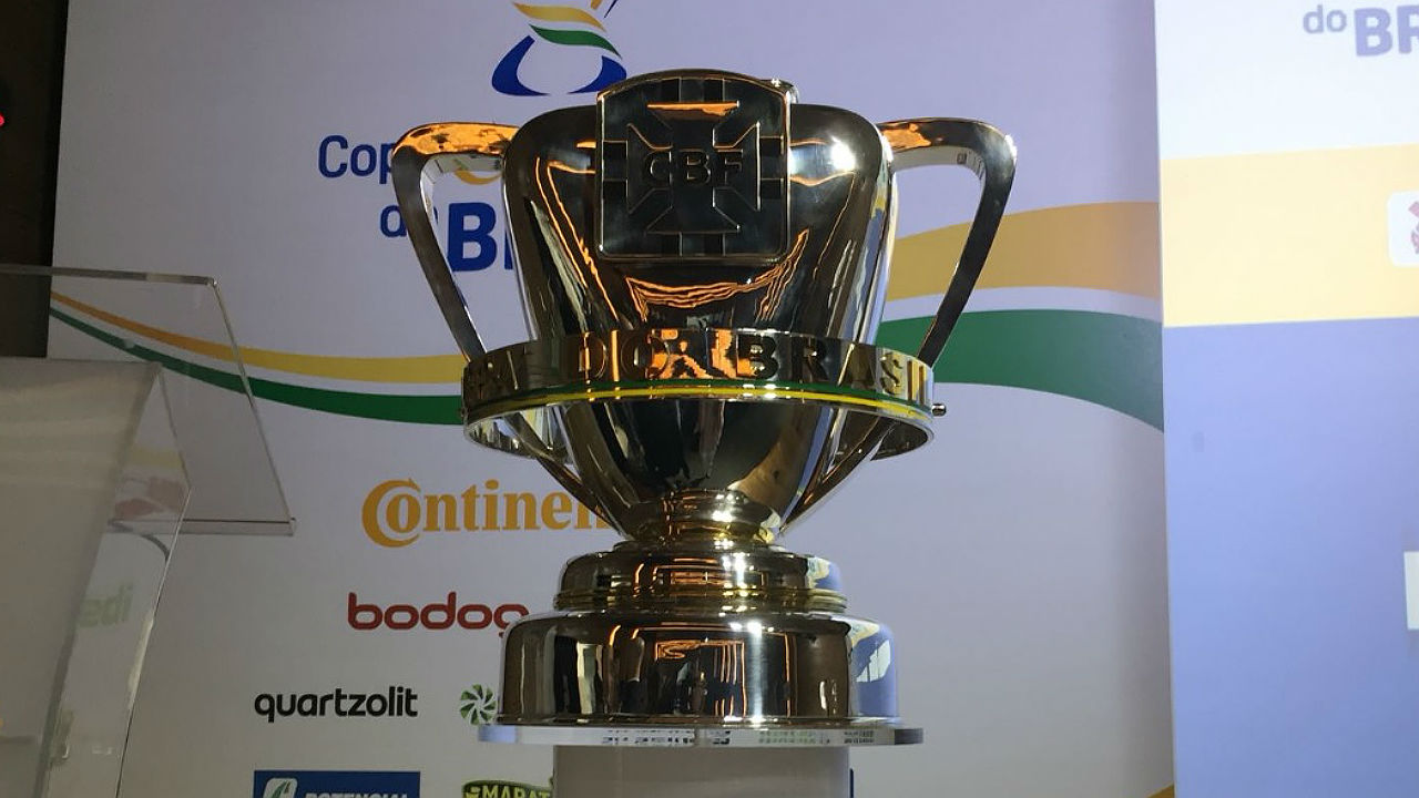 Fluminense e Vasco duelam no Maracanã pela copa do Brasil