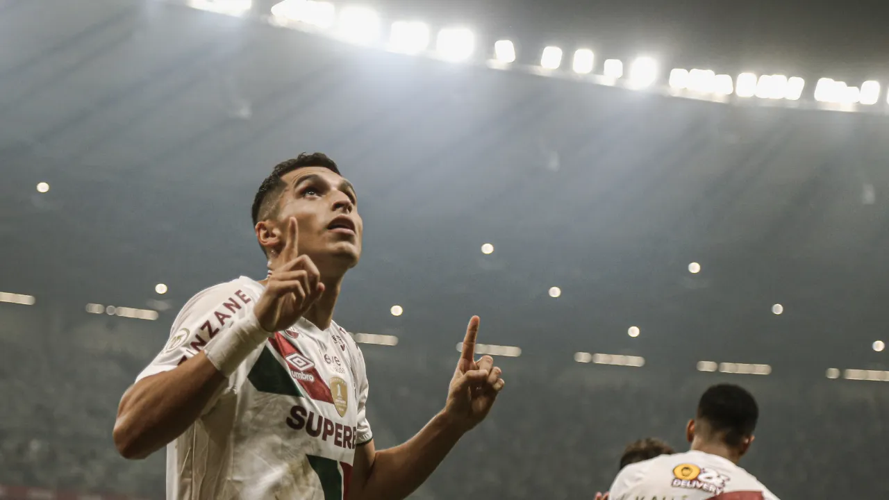 Boca Juniors oficializa proposta por Kevin Serna