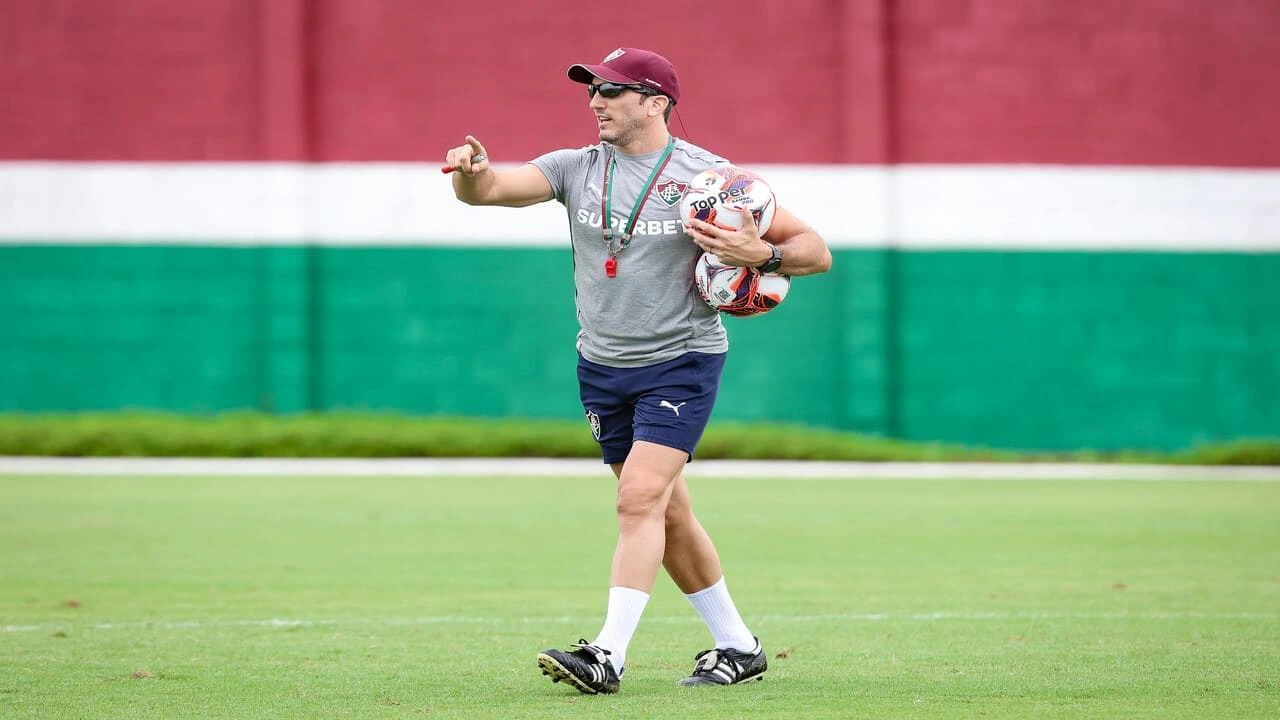 Escalação do Fluminense: mistério e estratégia para o clássico contra o Flamengo