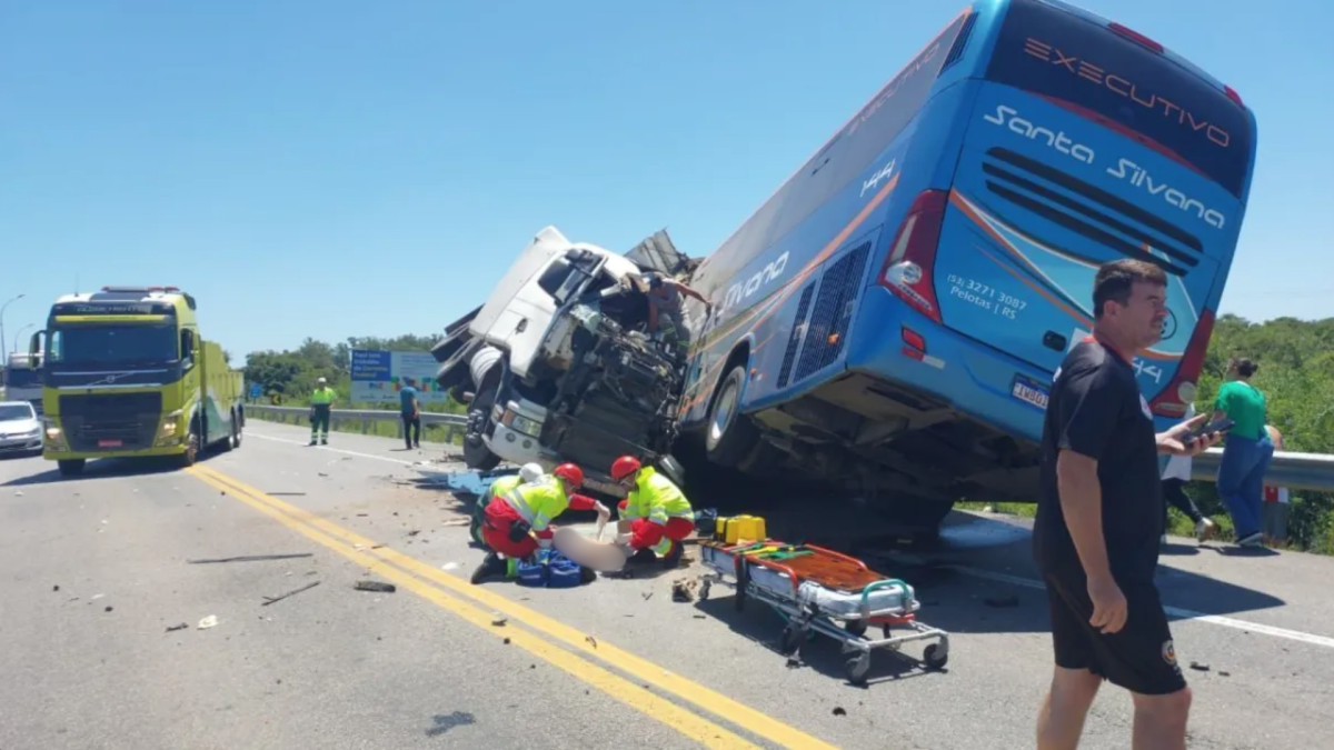 BR-116: Tragédia deixa 11 Vítimas Fatais de Acidente em Pelotas