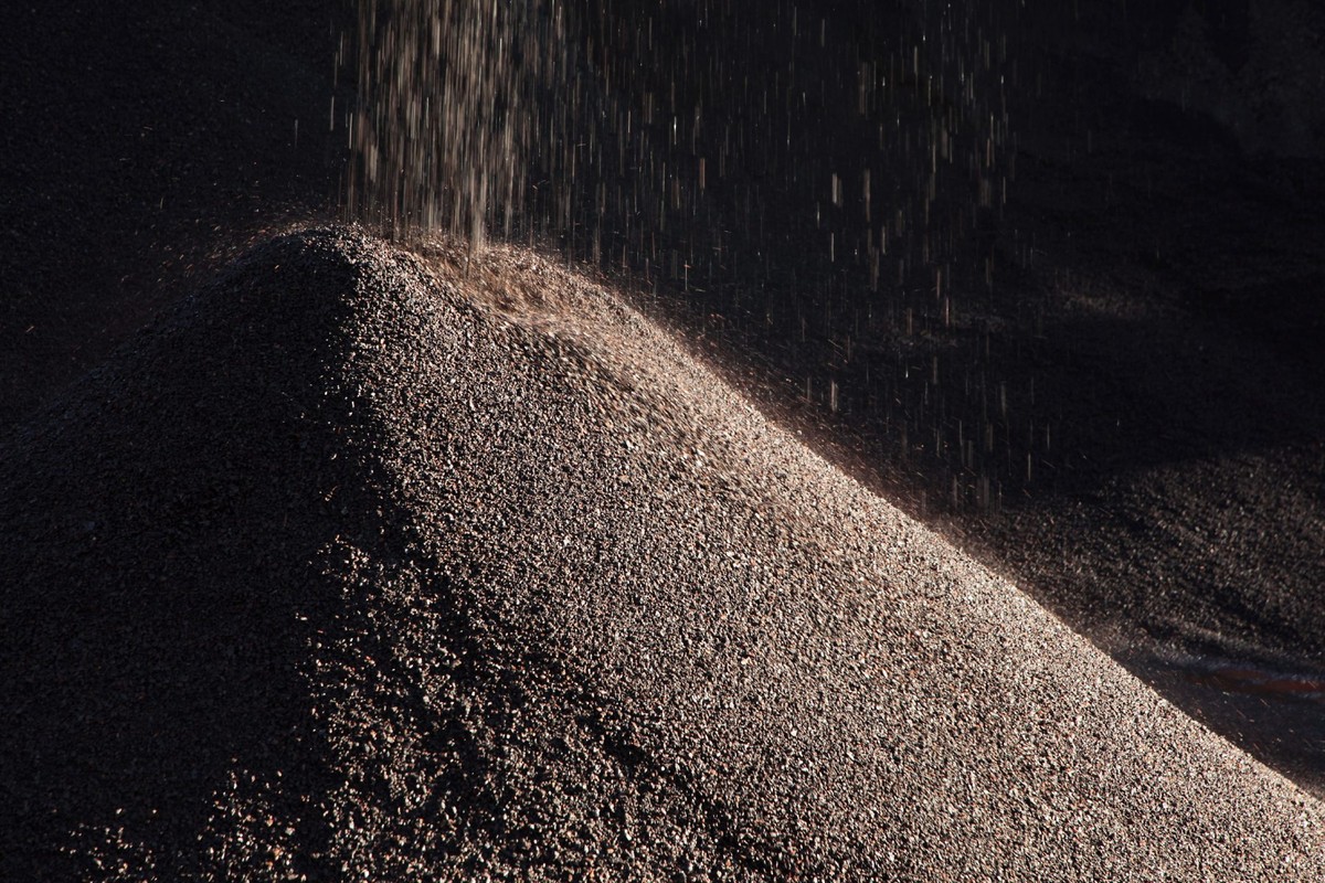 Minério de ferro avança levemente em bolsas asiáticas