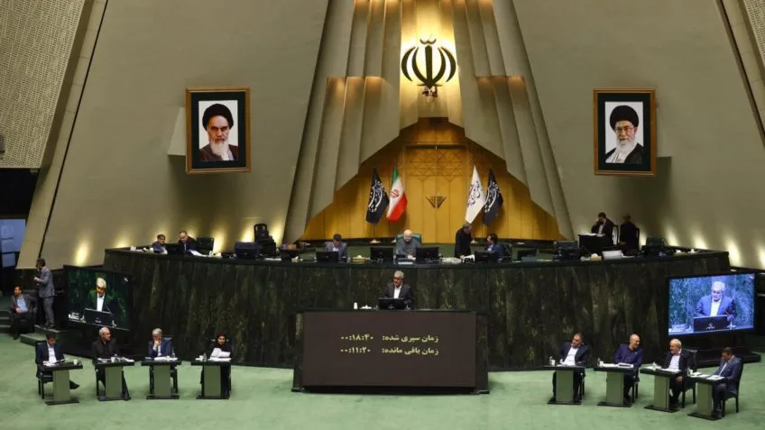 Irã ameaça retaliar EUA com ataques a Israel e bases militares