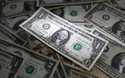 Dólar atinge menor valor em quatro anos e pode cair ainda mais