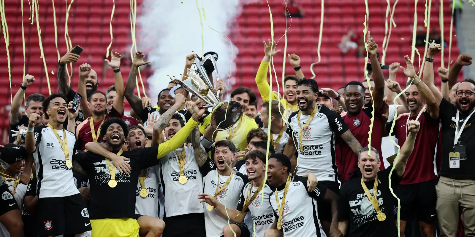 Corinthians conquista Supercopa Rei contra o Flamengo
