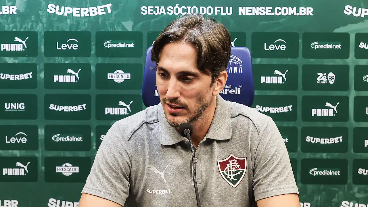 Zubeldía Rasga Elogios a jogador do Flu Após Vitória: "É Incrível"