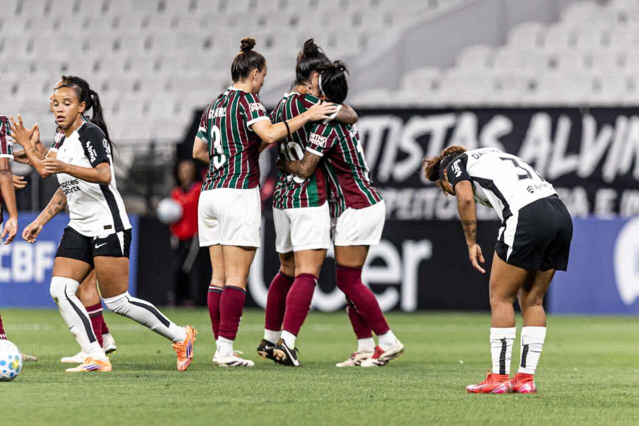Com uma a menos, Flu feminino empata com 9 Corinthians