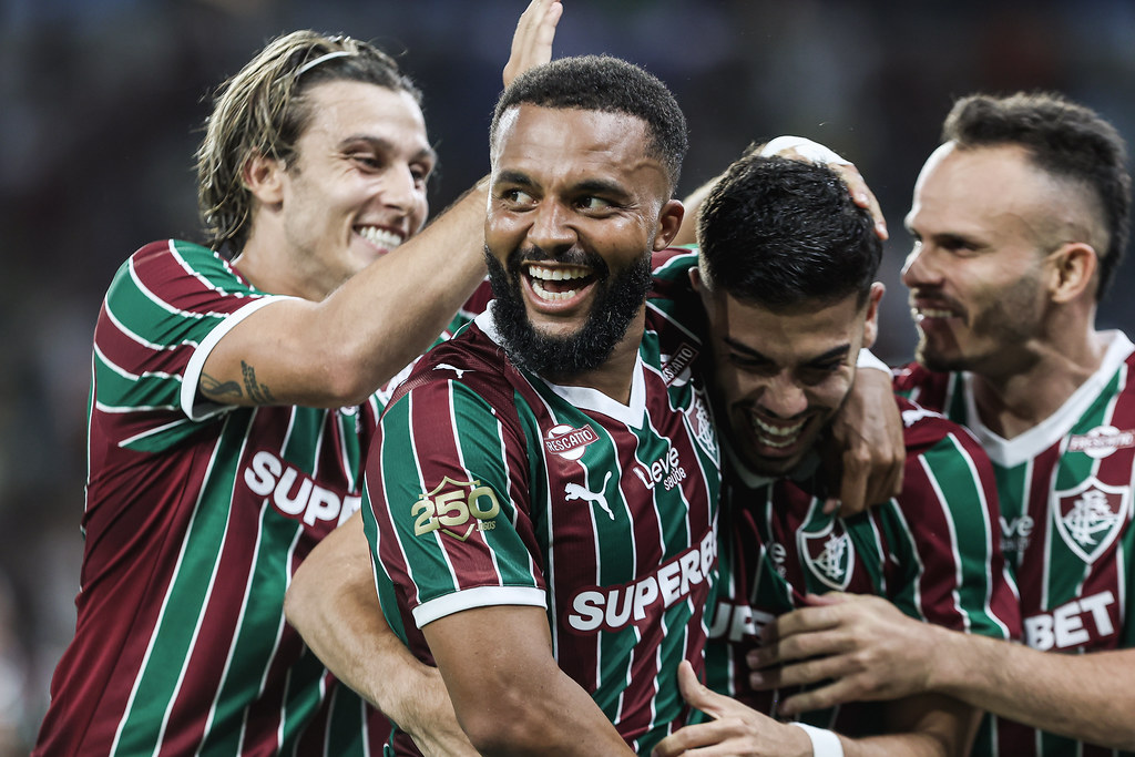Samuel Xavier: Artilharia histórica e marco de 300 jogos no Fluminense