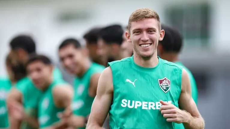 Rodrigo Castillo é regularizado e reforça o Fluminense contra o Remo