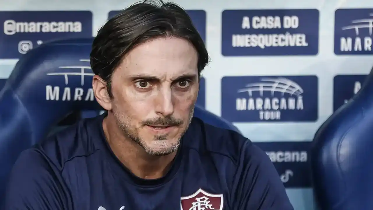 Mudança para ontem: Por que o 3-5-2 é o caminho para o Flu