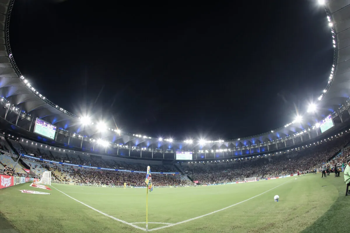 Multa de R$ 887 mil por Propaganda de Conteúdo Adulto no Fla-Flu