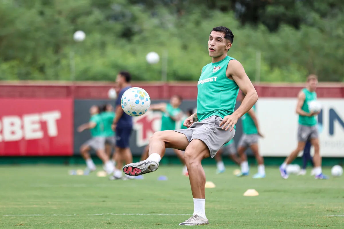 Serna pode ser a surpresa do Flu no clássico contra o Flamengo
