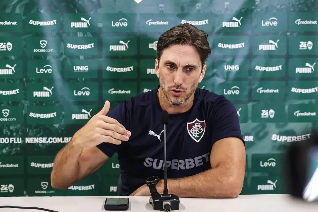 Millán Jogador do Fluminense se Revolta com Decisões de Zubeldía