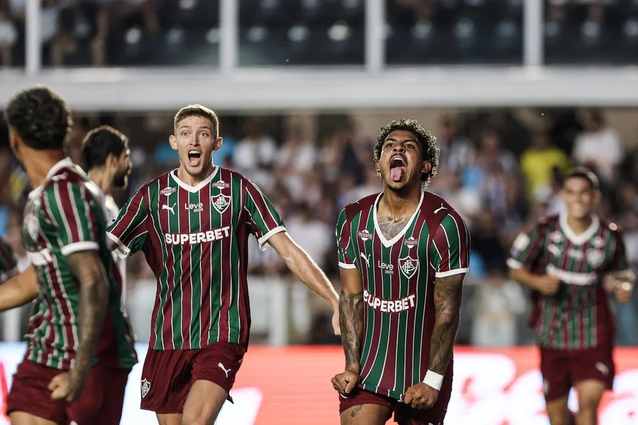 Fluminense Supera Santos com Savarino Castillo e John Kennedy