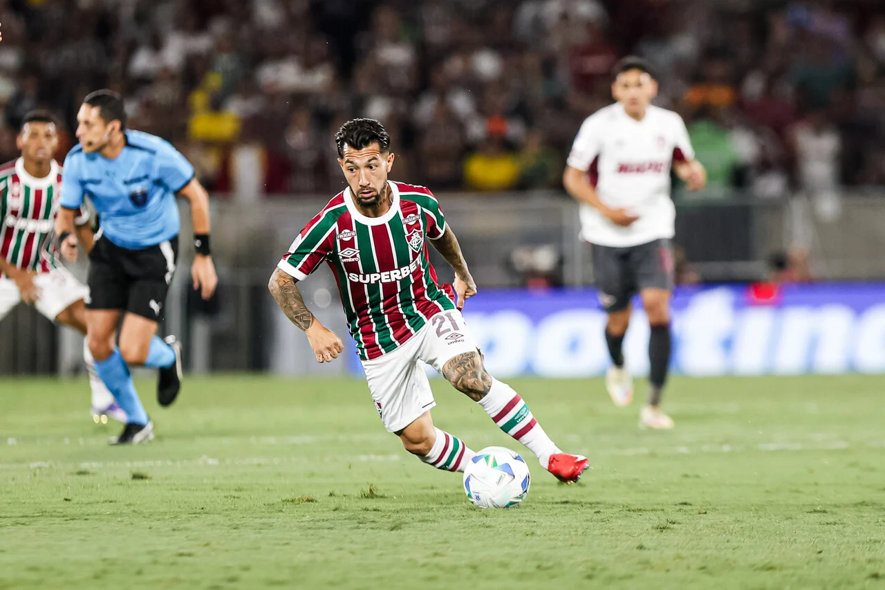 Fluminense Celebrou Avanços na Recuperação de Acosta e Cano