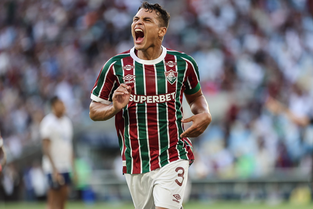 Milan Convida Thiago Silva para Encerrar Carreira no Clube