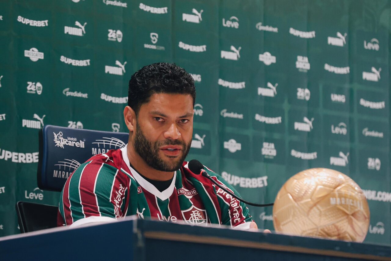 Atacante Hulk Compartilha Expectativas e Adaptação no Fluminense