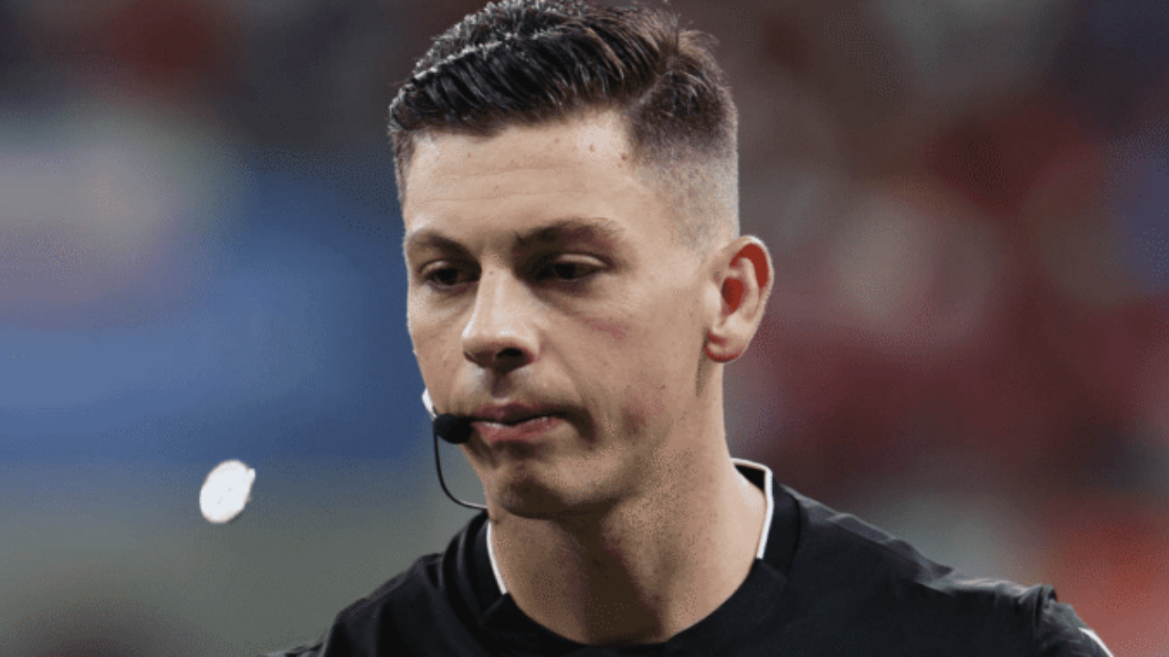 Cruzeiro e Flu se enfrentam no Mineirão com árbitro jovem