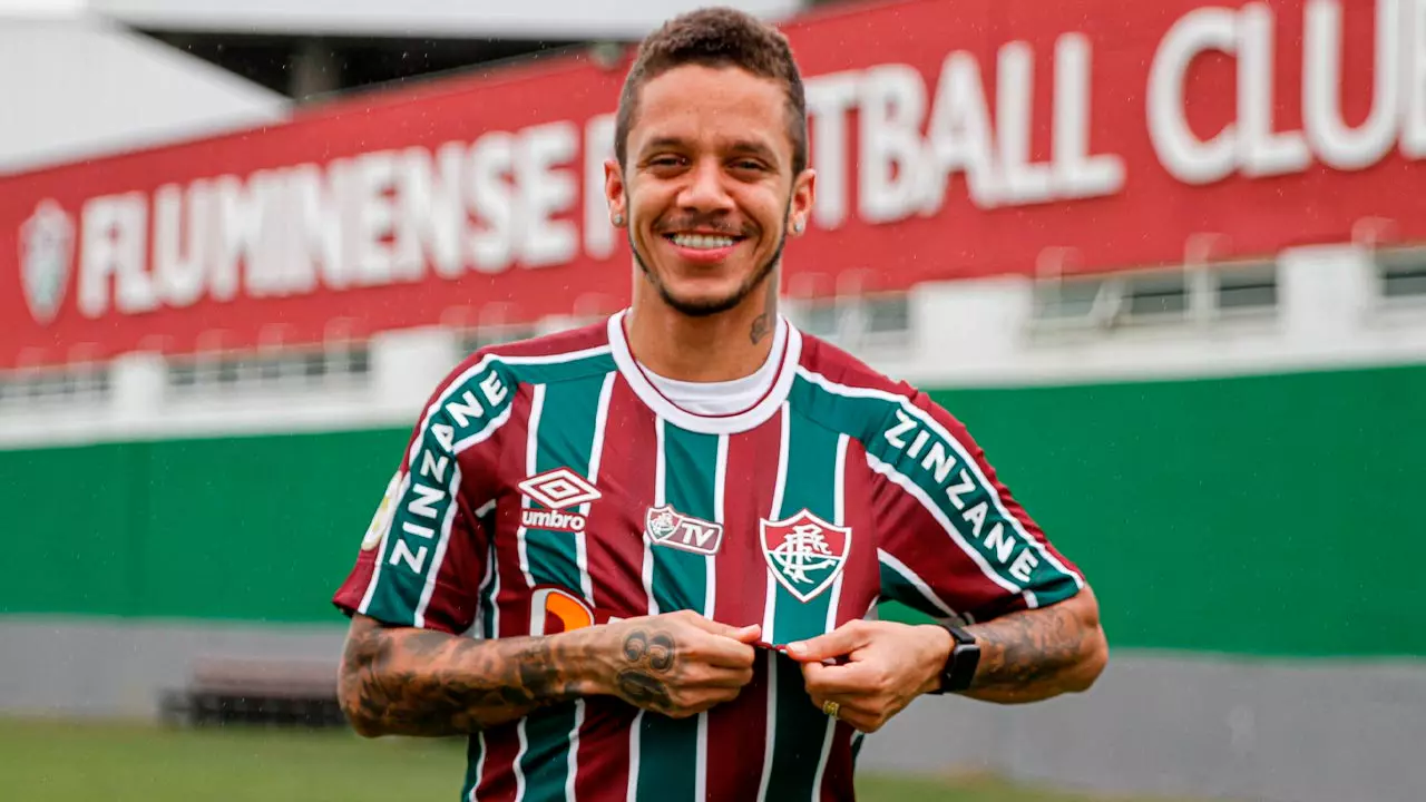 Marcos Júnior Retorna ao Futebol Brasileiro Após Longa Temporada no Japão