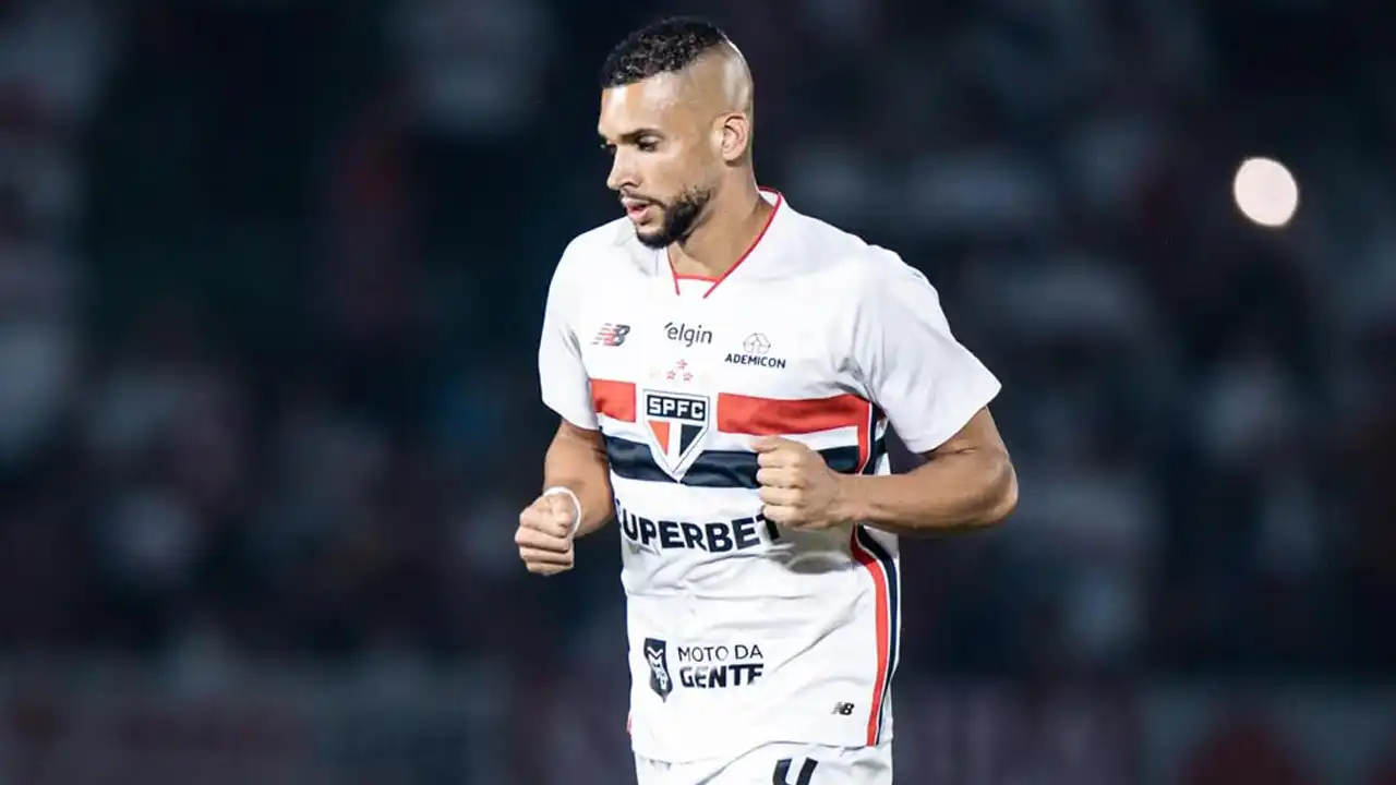 Dória, Ex-São Paulo, Surge como Opção para o Fluminense